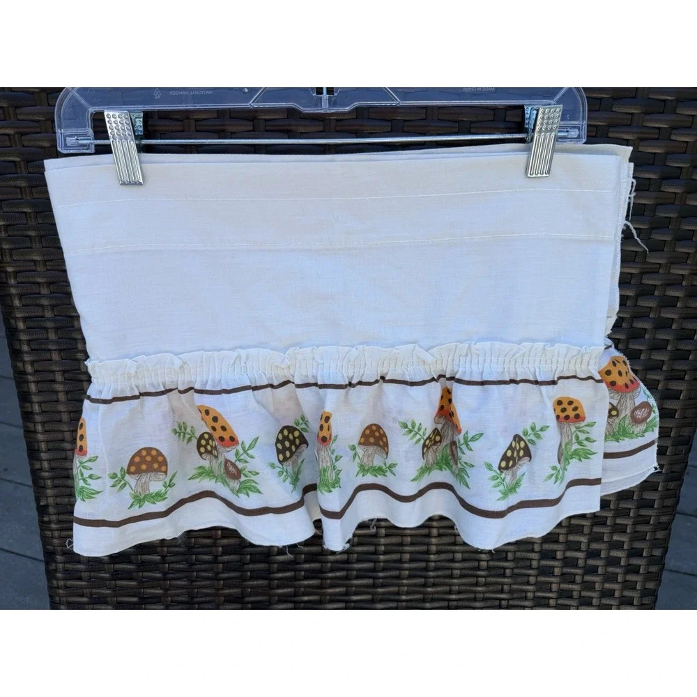 Vintage 1970s Sears Merry Mushrooms Curtain Valance 68